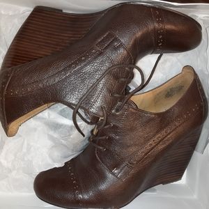 Brown Wedges